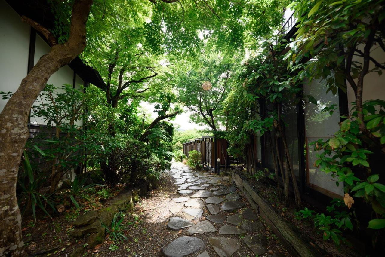 Yufuin Onsen Tsukanoma Екстер'єр фото